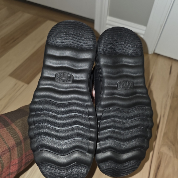 Hey Dude Womens Black Shoes - Picture 6 of 10